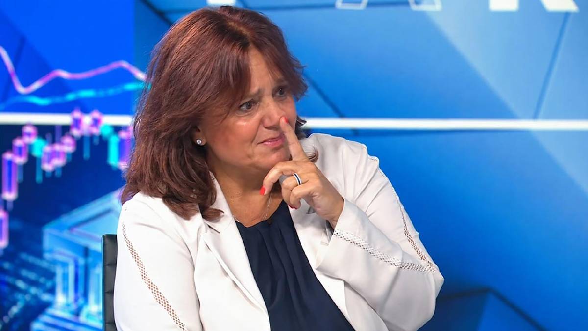 Fon krizini anlatırken canlı yayında gözyaşlarını tutamadı: "İnsan kendi parasına ulaşamıyor"
