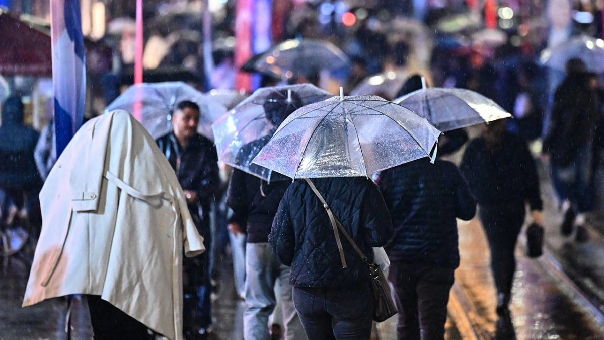 Meteoroloji'den kuvvetli yağış ve fırtına uyarısı: 6 bölgede sağanak bekleniyor