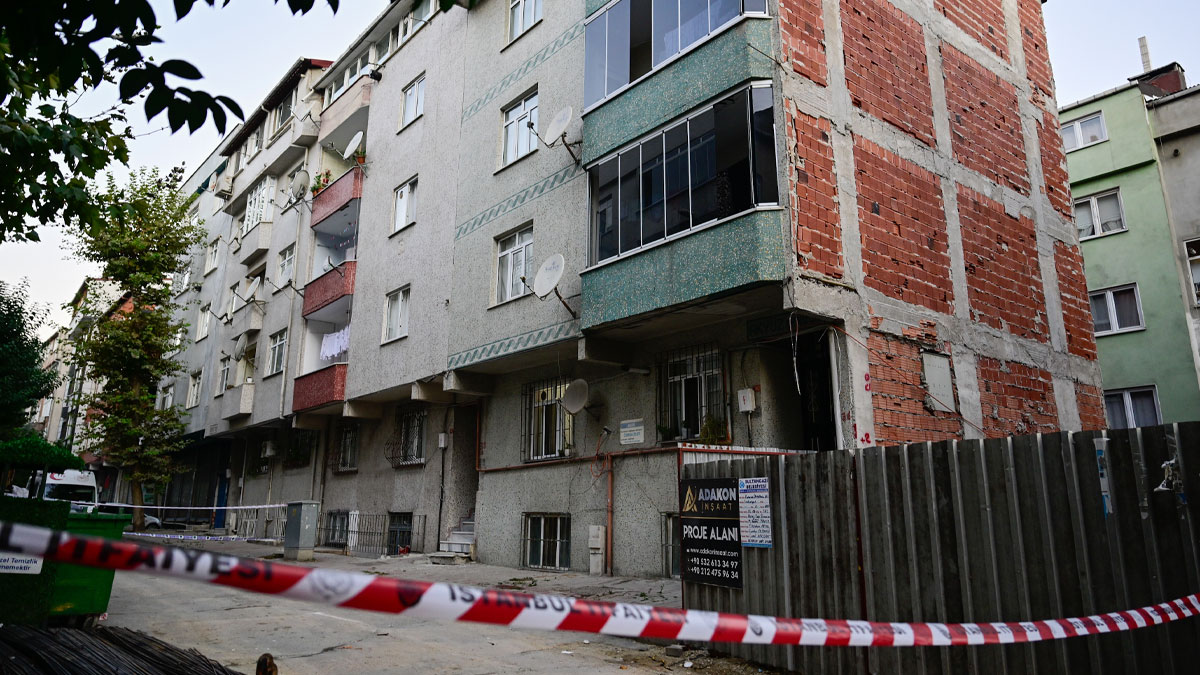 Sultangazi’de duvarlarından ses gelen iki apartman tahliye edildi
