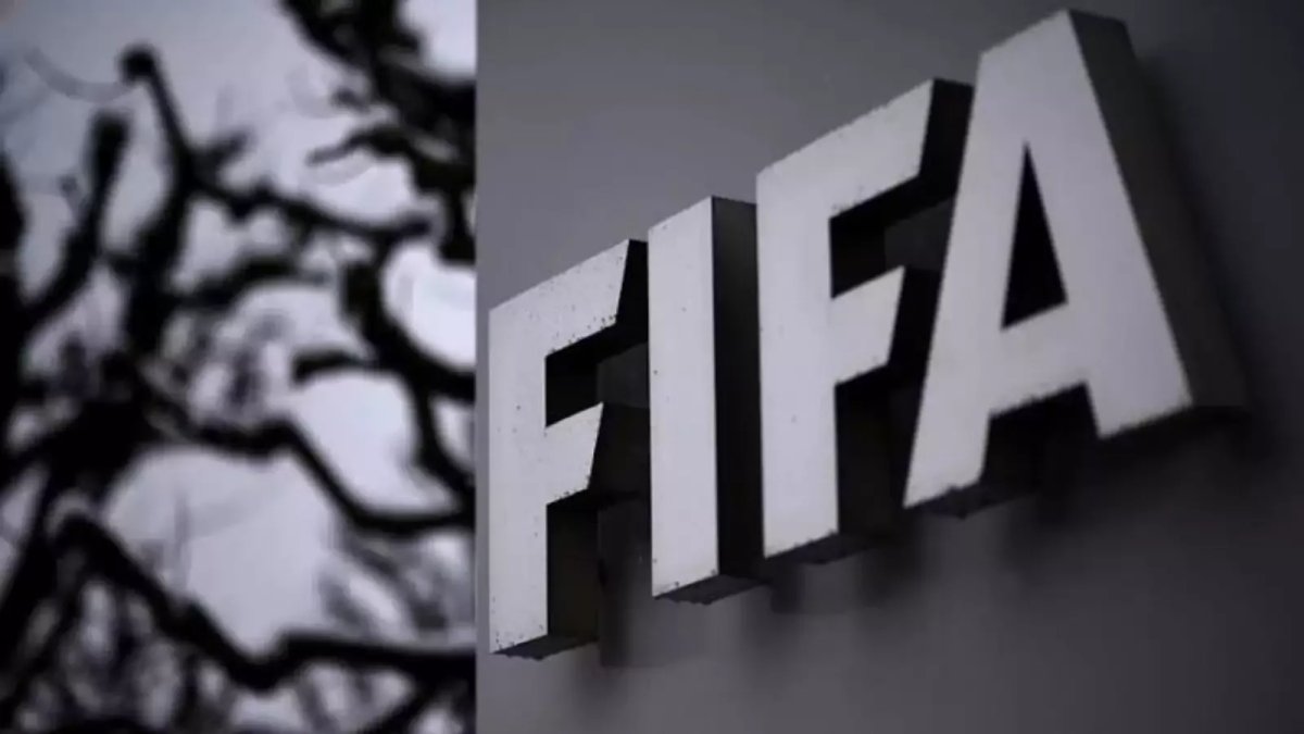 FIFA’dan 4 Türk kulübüne  transfer yasağı