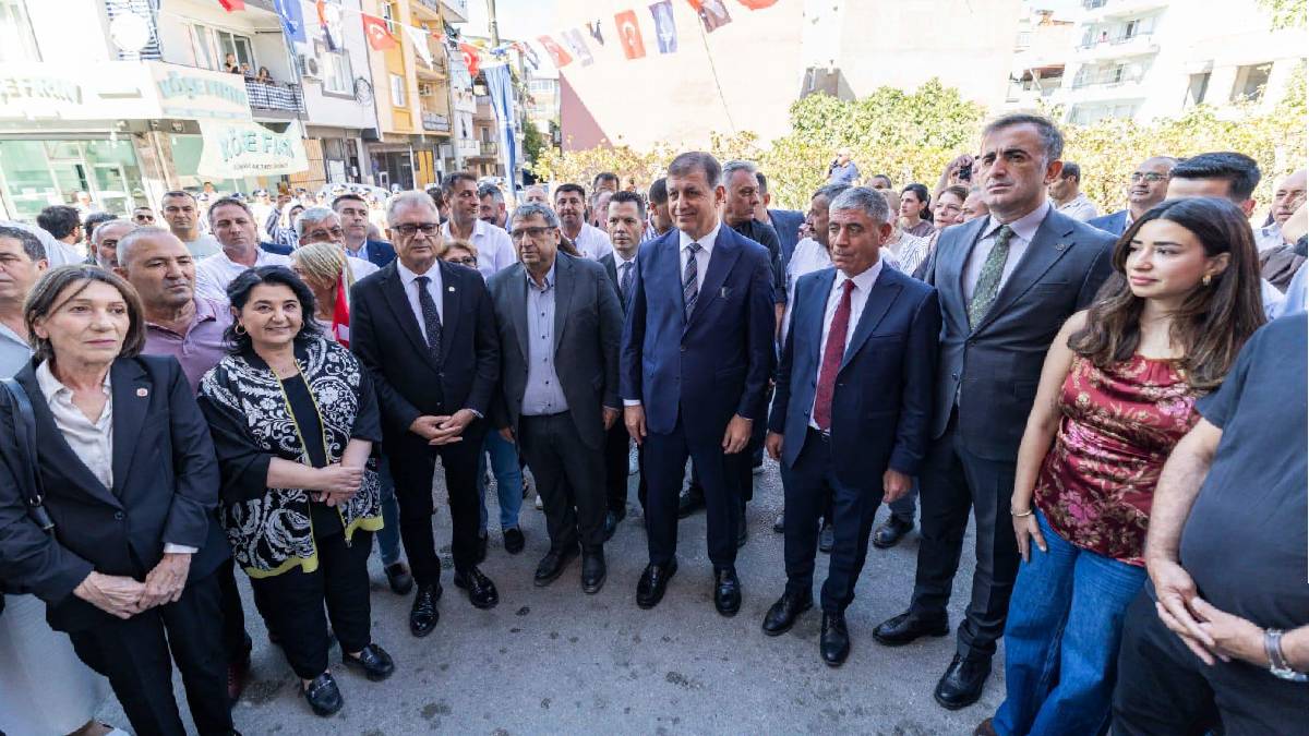 İZMAR 25’inci mağazasını Buca Gediz’de açtı