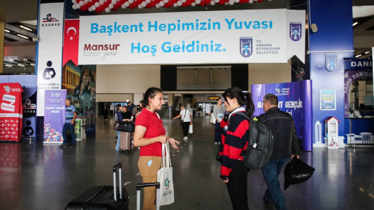 Ankara Büyükşehir Belediyesi üniversite öğrencilerini AŞTİ’de karşılıyor