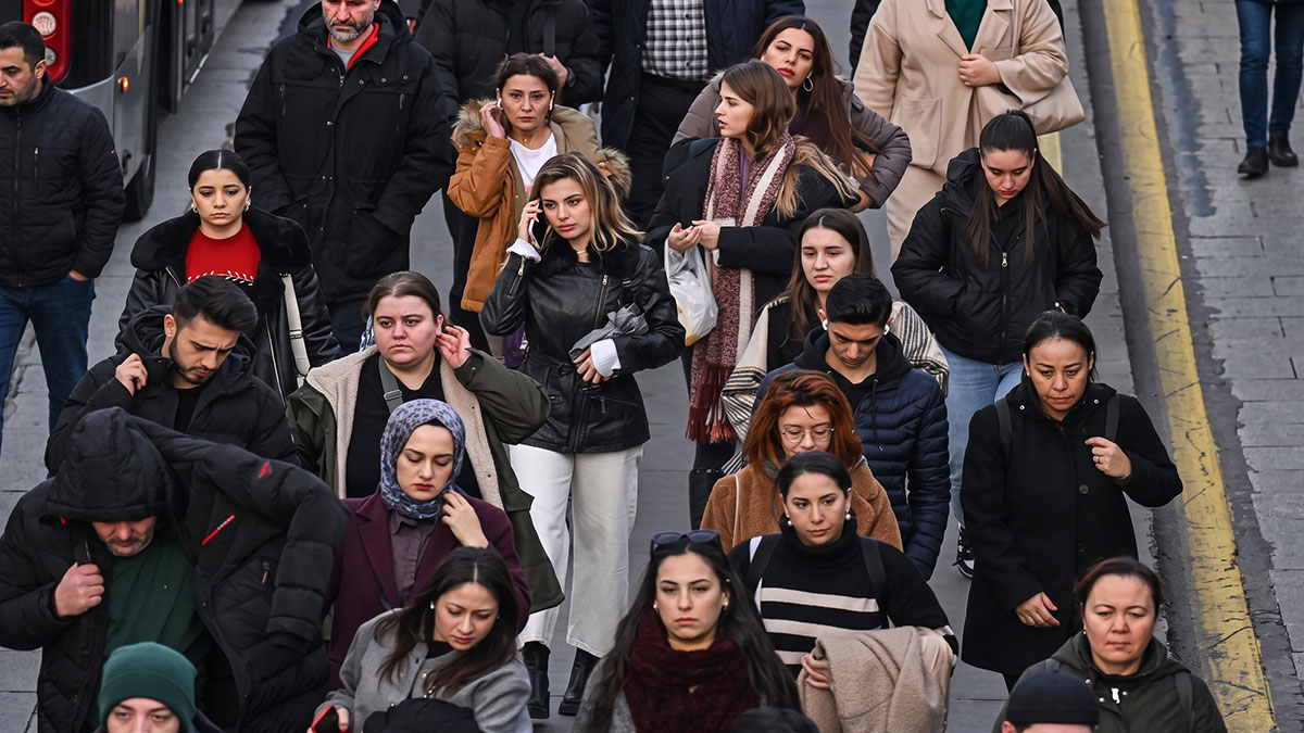 Avrupa'nın en mutsuz ülkeleri savaştaki Ukrayna ve krizdeki Türkiye