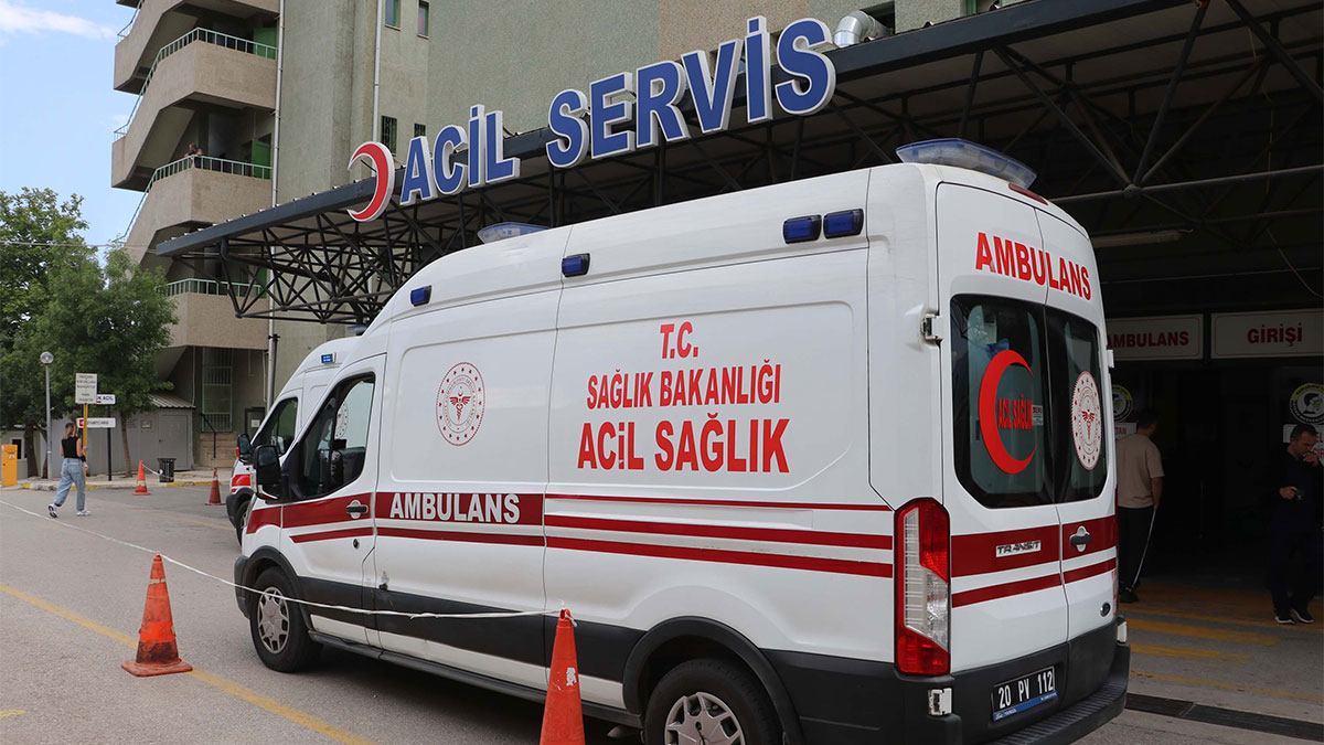 Denizli'de korkunç olay! 15 yaşındaki çocuk 35 yaşındaki adamı bıçaklayarak öldürdü