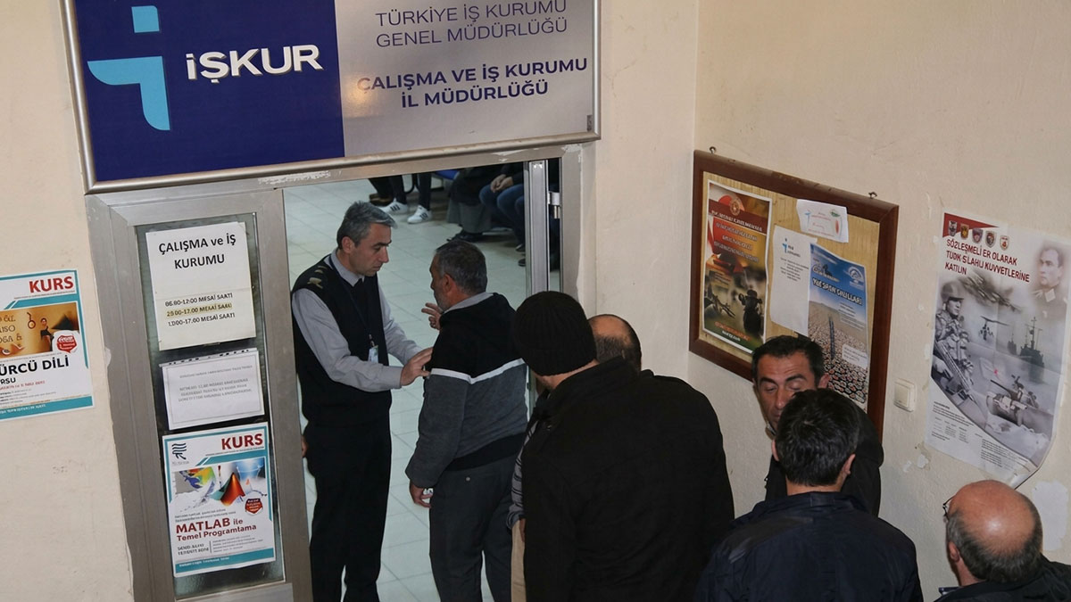Başvuru sayısı her ay yükseliyor: 2,3 milyon kişi İŞKUR'a adını yazdırdı