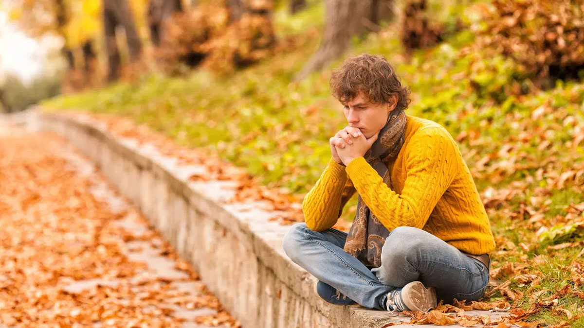 Sonbaharda gelen isteksizlik hastalık mı? Uzmanından çok konuşulacak depresyon uyarısı!