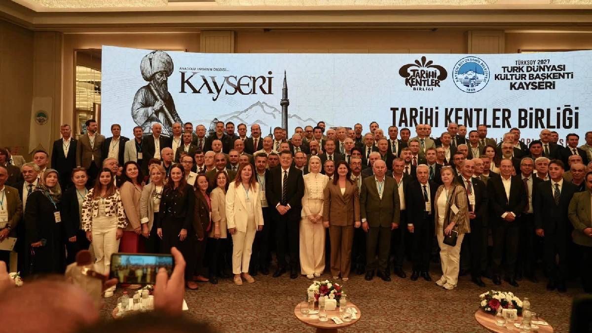 Başkan Subaşı, belediye başkanları ile Kayseri’de bir araya geldi