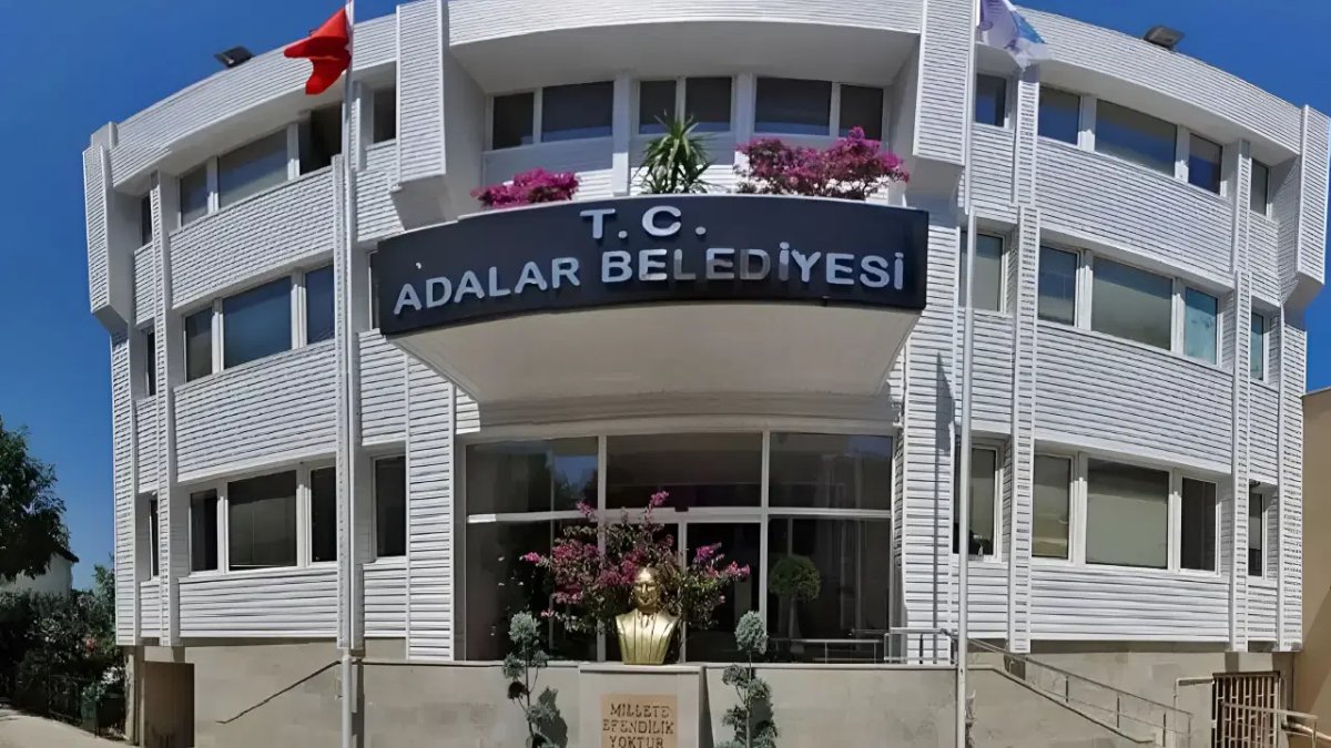 Adalar Belediyesi'nde başkanvekilliği seçimi ertelendi