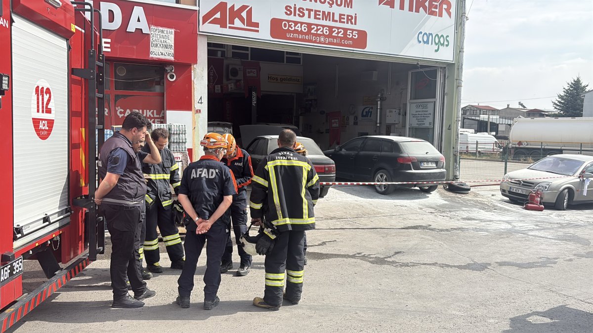 Sivas’ta LPG tankı sökümü sırasında gaz parlaması: 5 yaralı