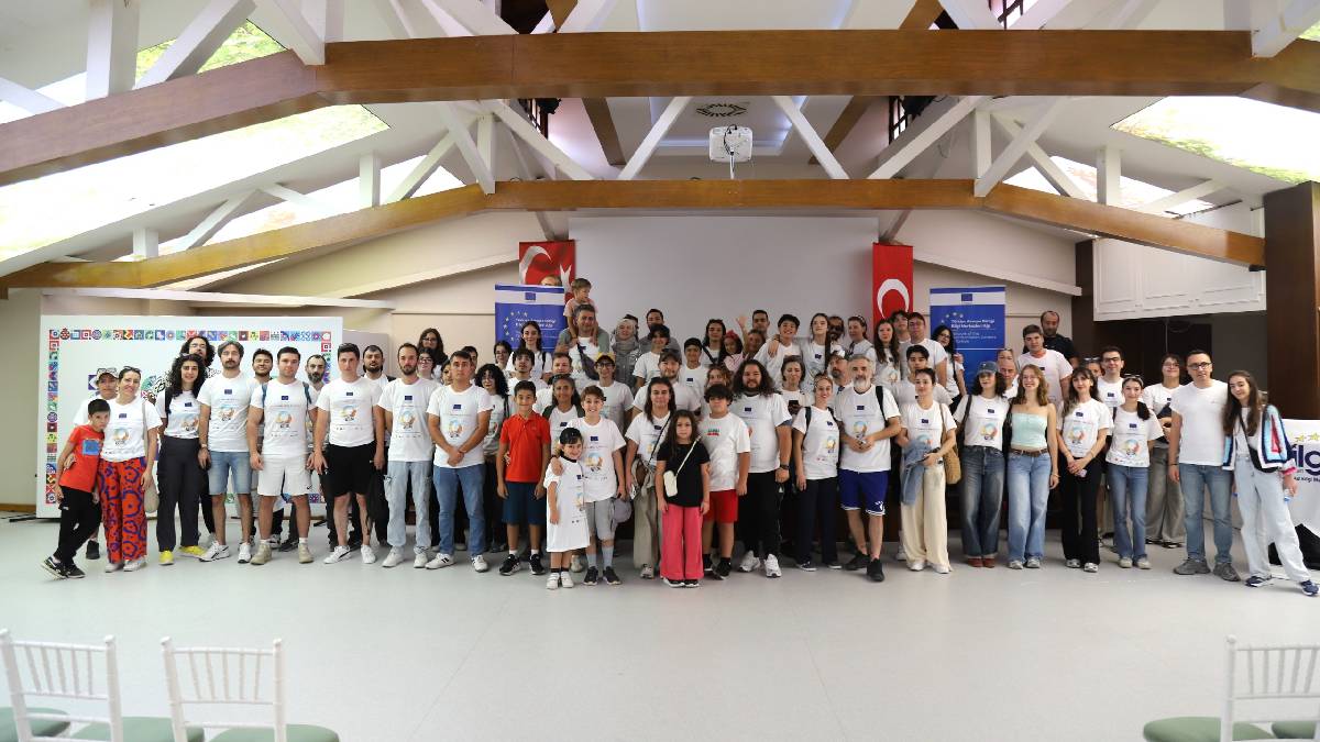 Şehrin İzinde Keşif ve Yön Bulma Yarışması ile Eskişehir’i adım adım keşfettiler