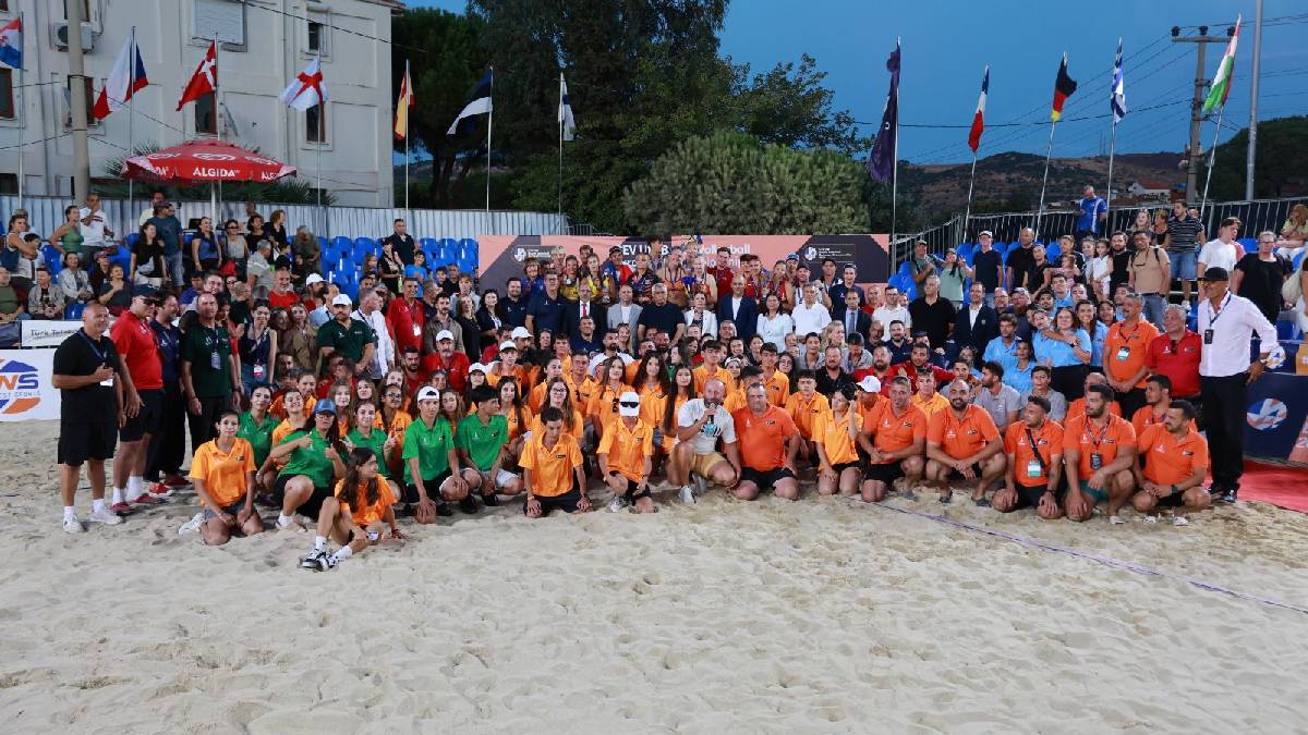 CEV U18 Avrupa Plaj Voleybolu Şampiyonası rüzgarı Foça’da esti