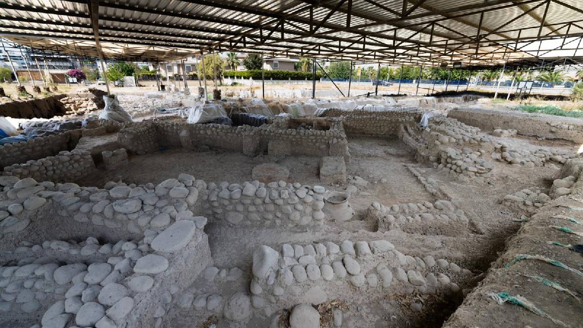 İzmir’in Troya’sı: Yassıtepe’den zenginliğin izleri çıktı