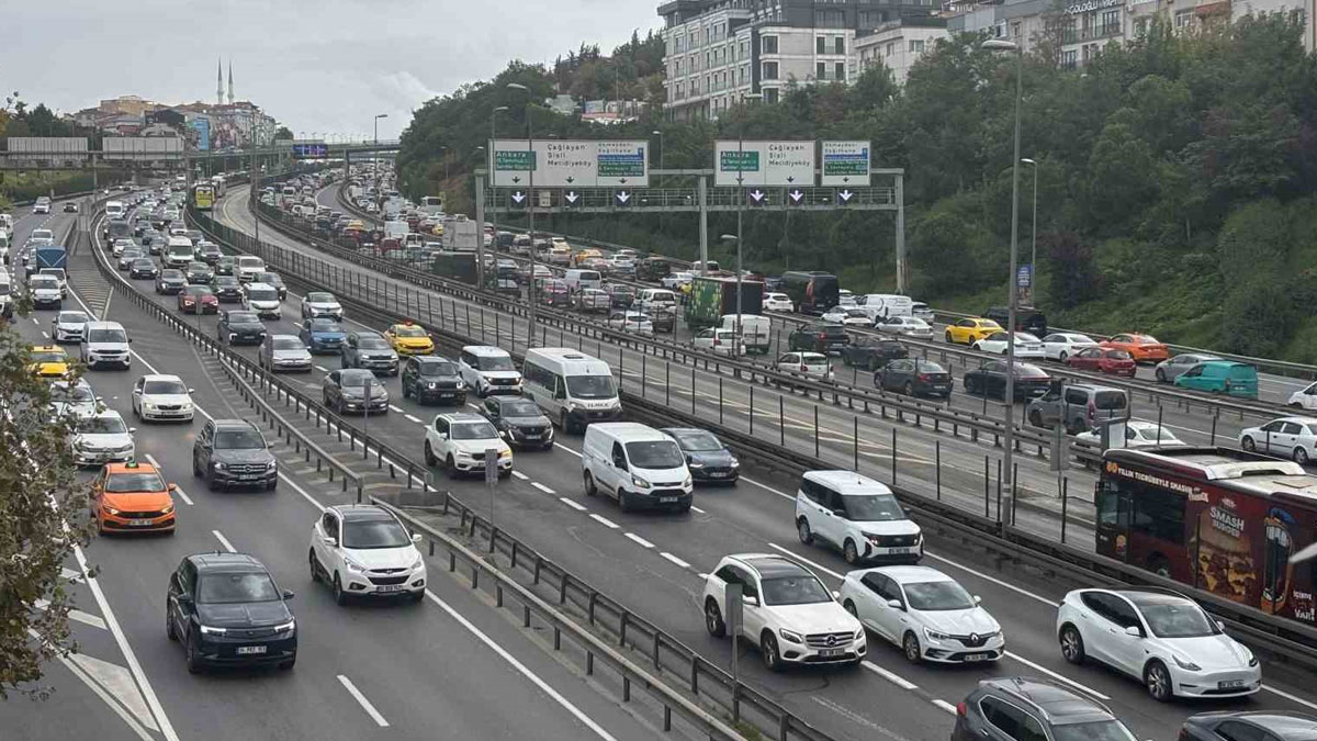 İstanbul’da trafik yoğunluğu yüzde 70’e çıktı