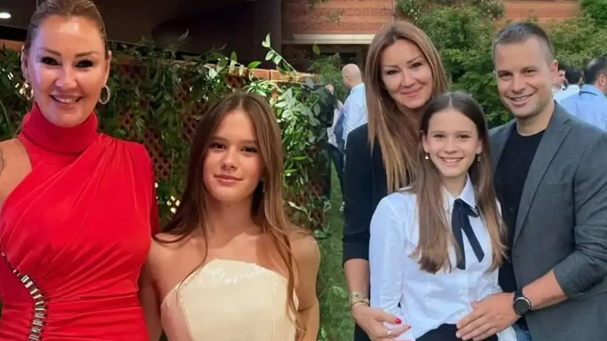 Pınar Altuğ ve Yağmur Atacan kızlarını Londra'ya uğurladı: "Yolun açık olsun güzel bebeğim"