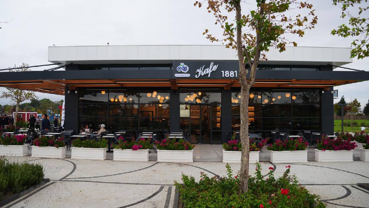 Sosyal Belediyecilikte yeni bir adım kafe 1881 hizmete girdi