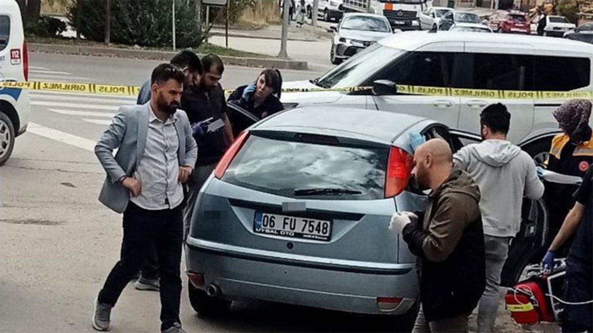 ATM'den para çekip otomobile bindiler: Araçtan 2 ceset çıktı