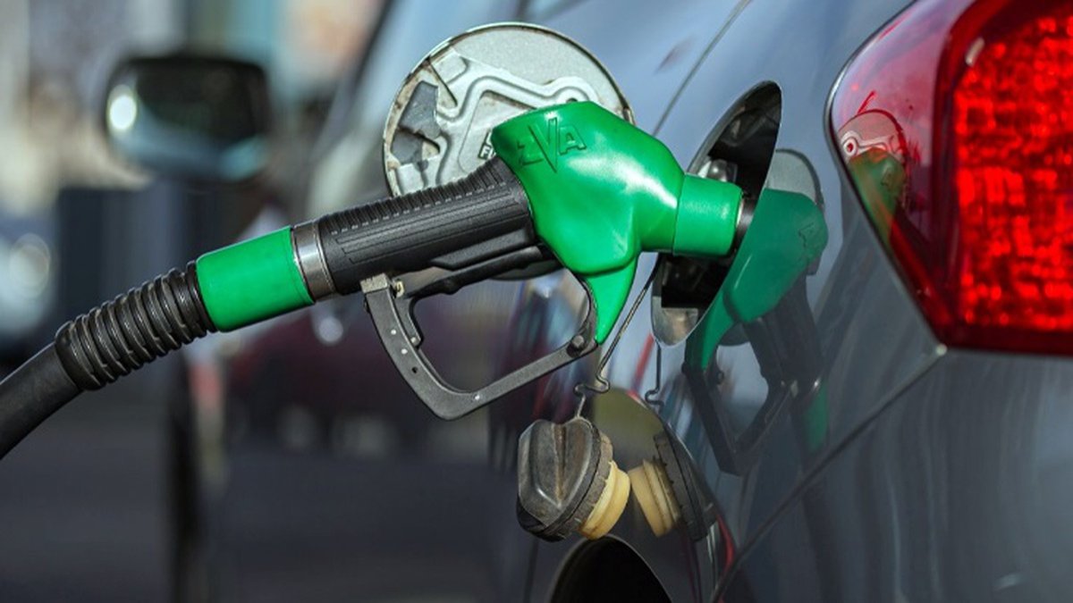 İndirimin sevinci kısa sürdü: Motorine bu gece zam geliyor