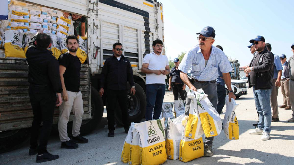Büyükşehirden kanola tohumuna yüzde 50 hibe: Başkentli üreticiyle buluşturuldu