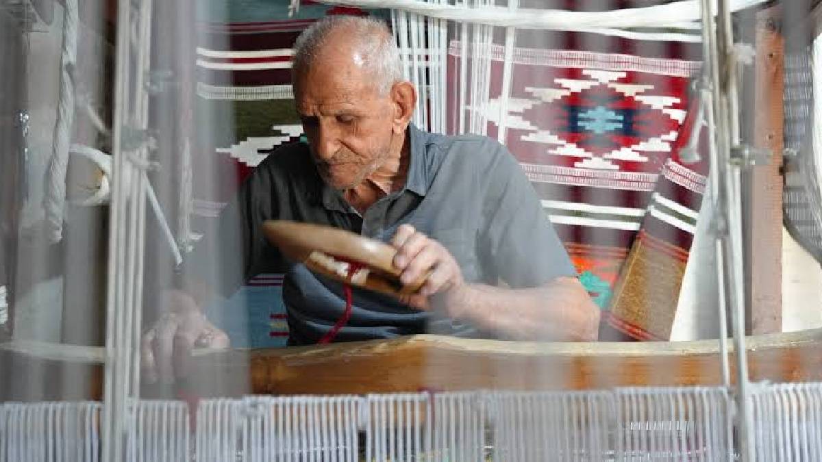 1995’ten beri 3 metrekarede çalışıyor! O üretiyor ABD ve Avrupa alıyor