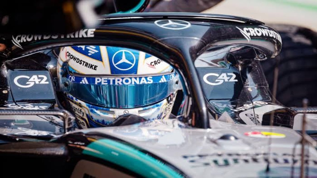 Mercedes pilotu George Russell Bakü’de zirvede