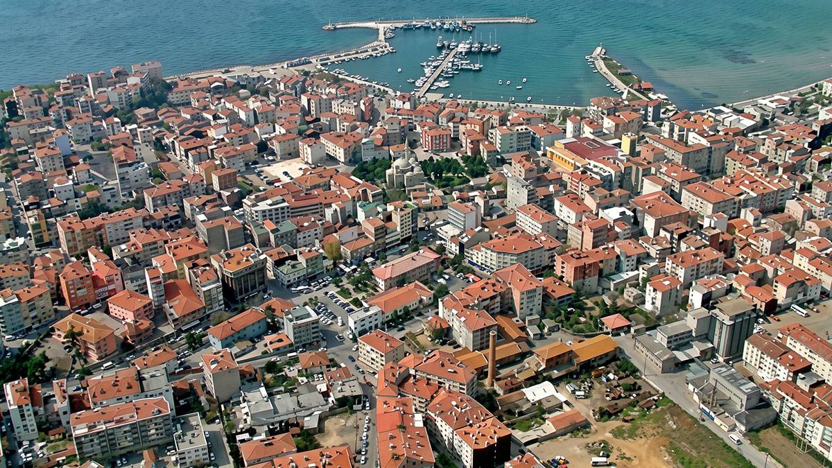 Dört asgari ücret bile kiraya yetmiyor: Gençler ve emekliler, şehrin çeperlerine taşınmaya zorlanıyor