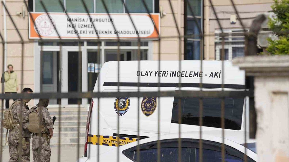 Manisa’da okul yakınındaki saldırıda 10 şüpheli adliyede