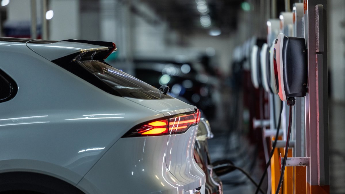 Elektrikli araç sahiplerine müjde: Şarj kuyruklarını bitirecek yeni sistem devrede
