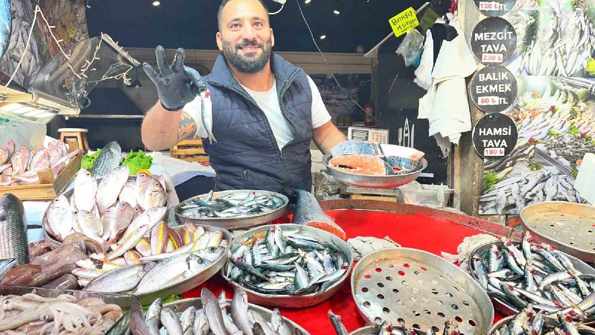 Denizlerdeki bolluk kırmızı eti unutturdu! Tanesi 100 TL olunca herkes tezgaha koştu