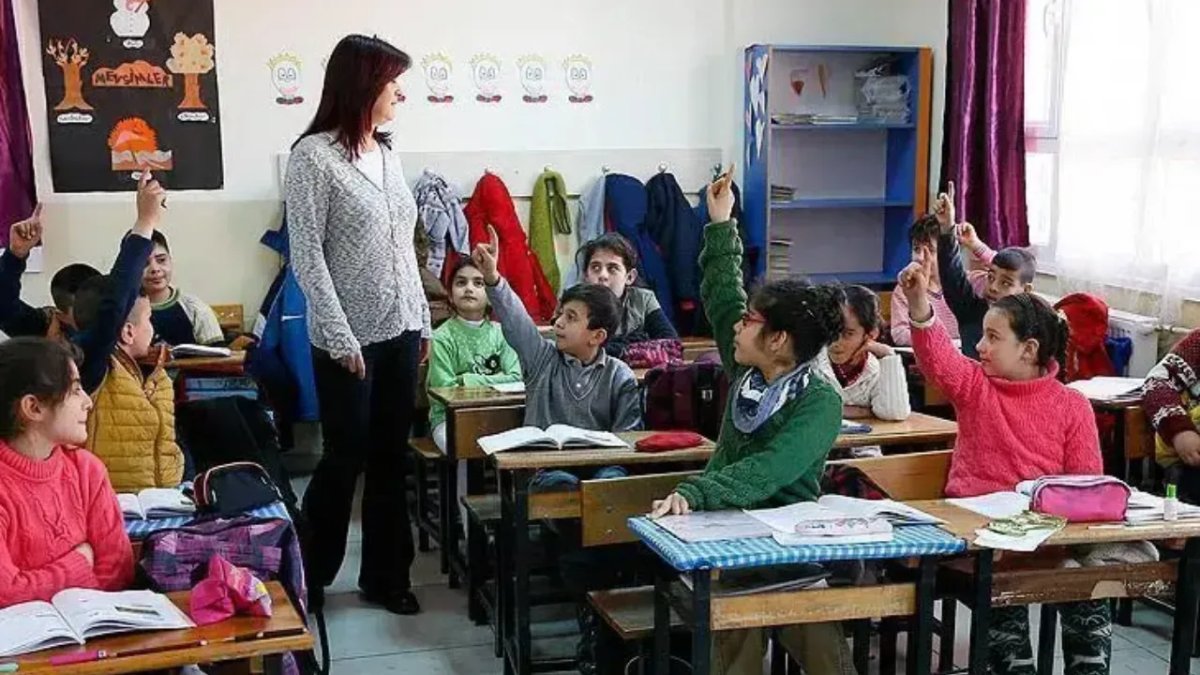 1. ara tatil (Kasım Tatili) ne zaman başlıyor? Okullarda ilk tatil zili için geri sayım başladı