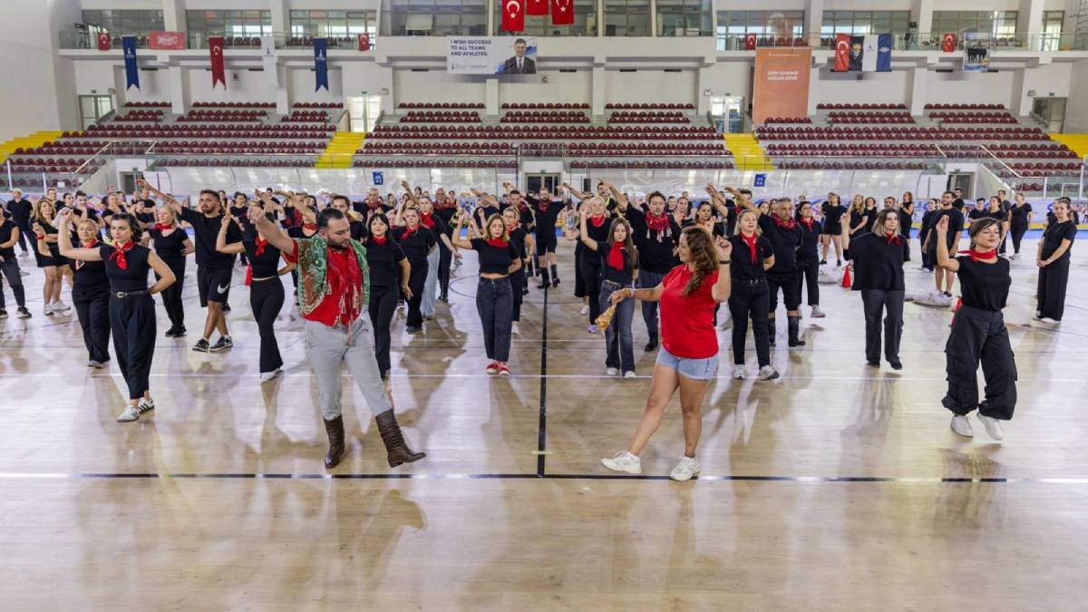 İzmir’de zeybek bilmeyen kalmayacak