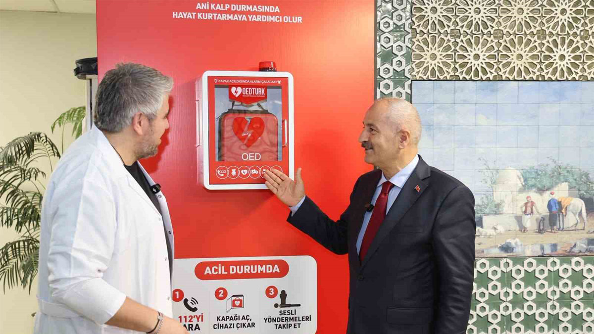 Gebze'de hayat kurtaracak hamle: Meydan ve terminallere otomatik şok cihazları yerleştiriliyor!
