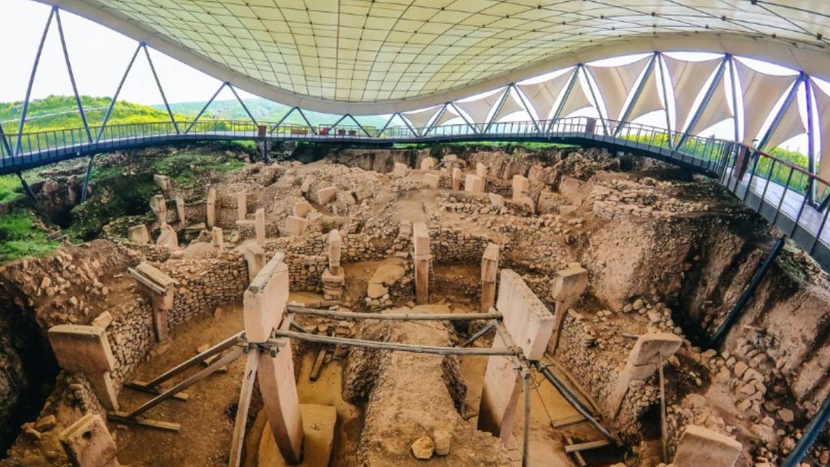 Göbeklitepe’nin gizemi için yeni ipucu: 10 bin yıllık iki mezar ortaya çıktı