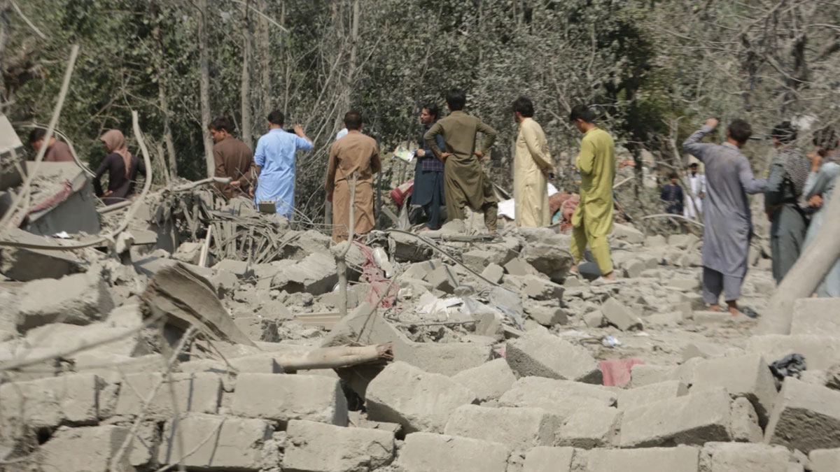 Pakistan’da polis kontrol noktasına bombalı saldırı: 11 ölü, 30 yaralı