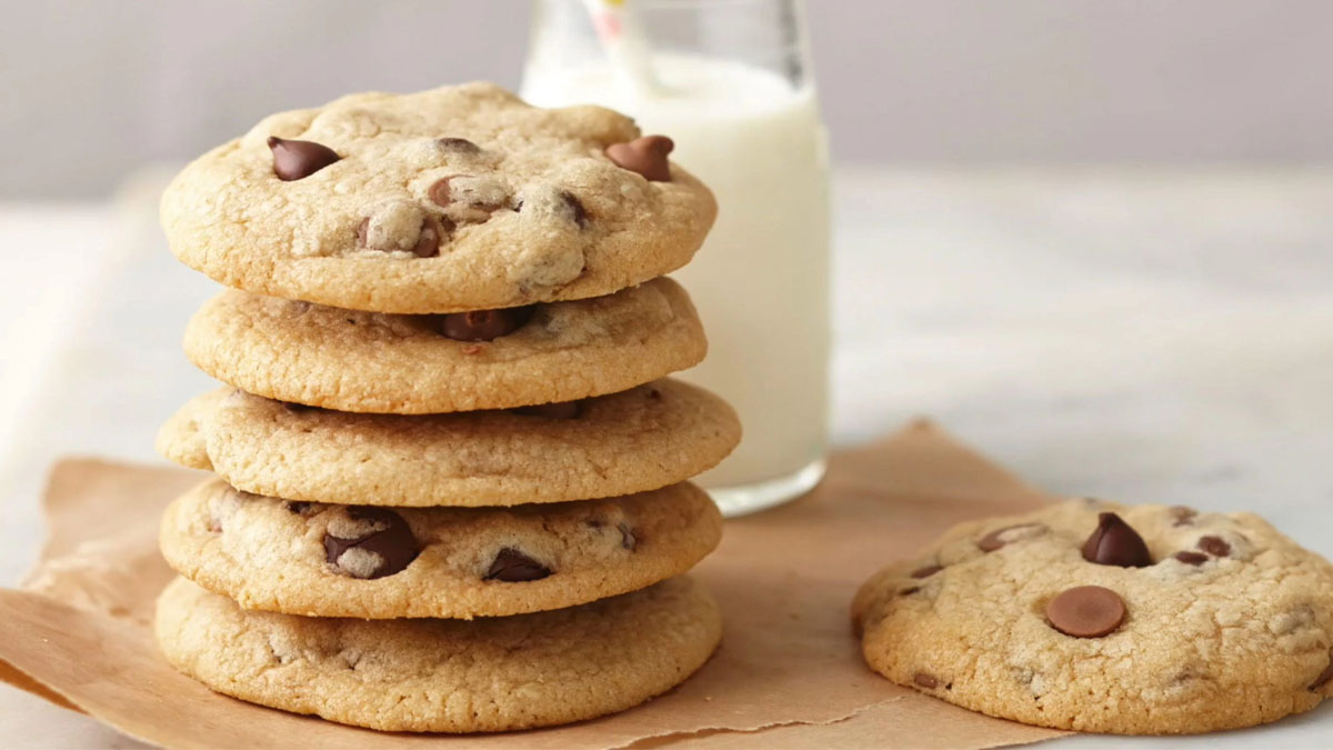 Kafelerdeki lezzeti aratmayan formül: Dışı çıtır içi yumuşacık orijinal cookie tarifi!