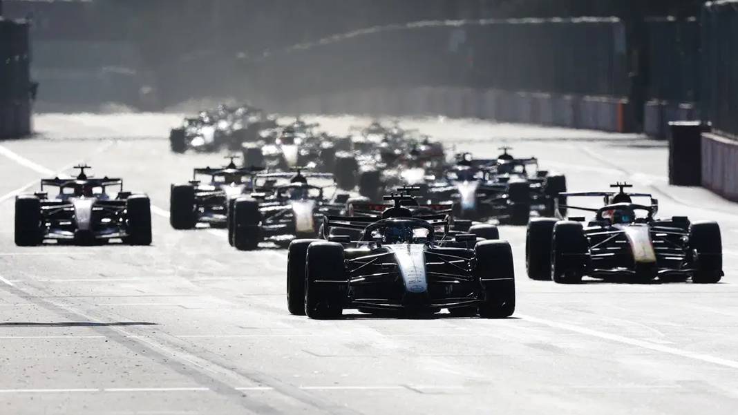 Azerbaycan Grand Prix'sinde pole pozisyonu George Russell'ın