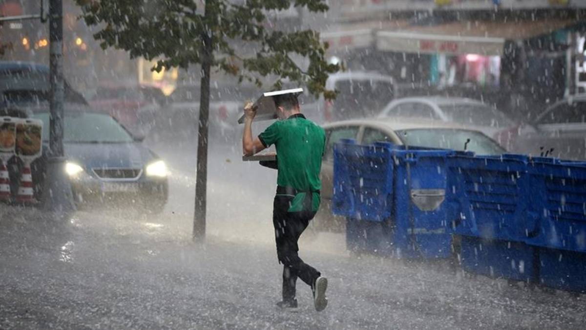 Meteoroloji’den Marmara için kuvvetli sağanak uyarısı: İstanbul dahil 8 ilde 75 kg’ye kadar yağış