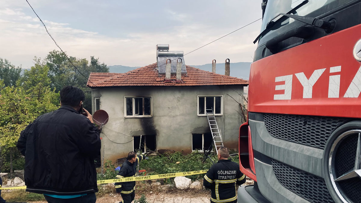 Bilecik Gölpazarı'nda evde çıkan şüpheli yangında baba ve kızı hayatını kaybetti.