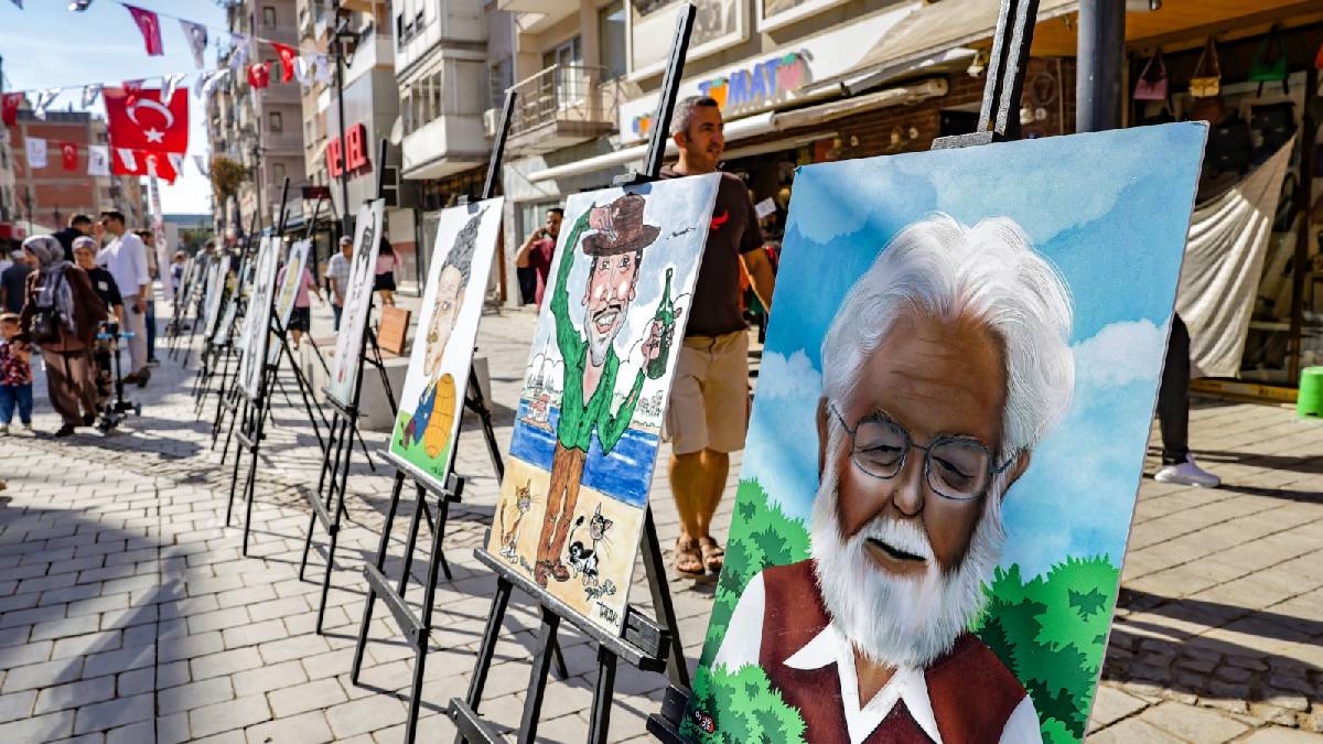 Bayraklı’da Karikatür Ve Çocuk Şenliği renkli görüntülere sahne oldu