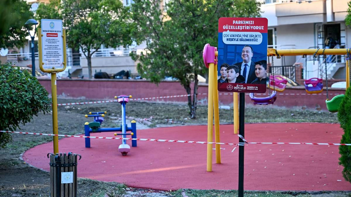 Büyükşehir’den park ve oyun alanlarına güvenli zemin