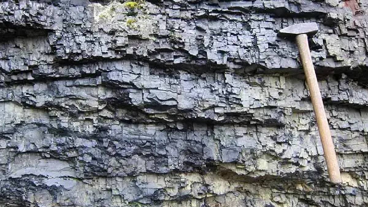 Dünya’nın 2 milyar yıllık sırrına yeni açıklama: Nedeni magma hareketleri olabilir