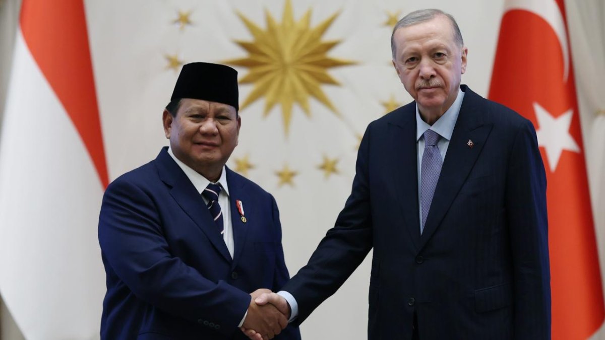 Başkan Erdoğan, Endonezya Cumhurbaşkanı Prabowo Subianto ile Telefonda Görüştü