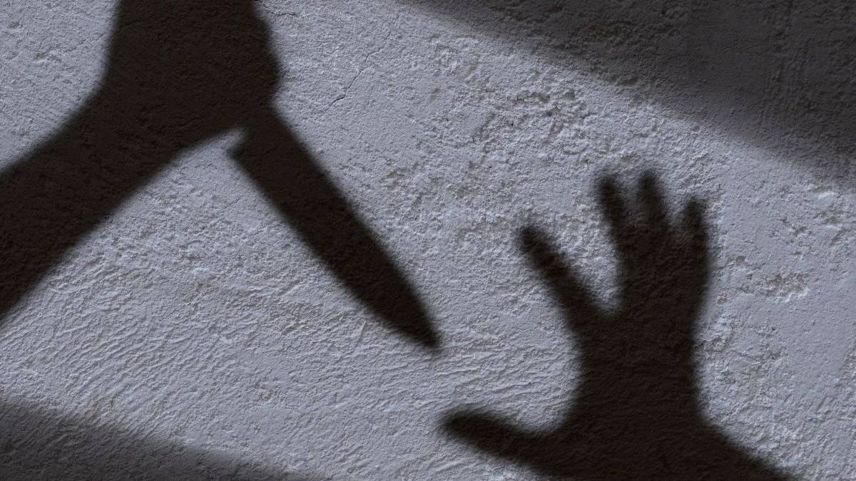 Eski sevgilisini 9 kez bıçaklayıp Türkiye’ye kaçtı: Hakkında 21 yıla kadar hapis istendi