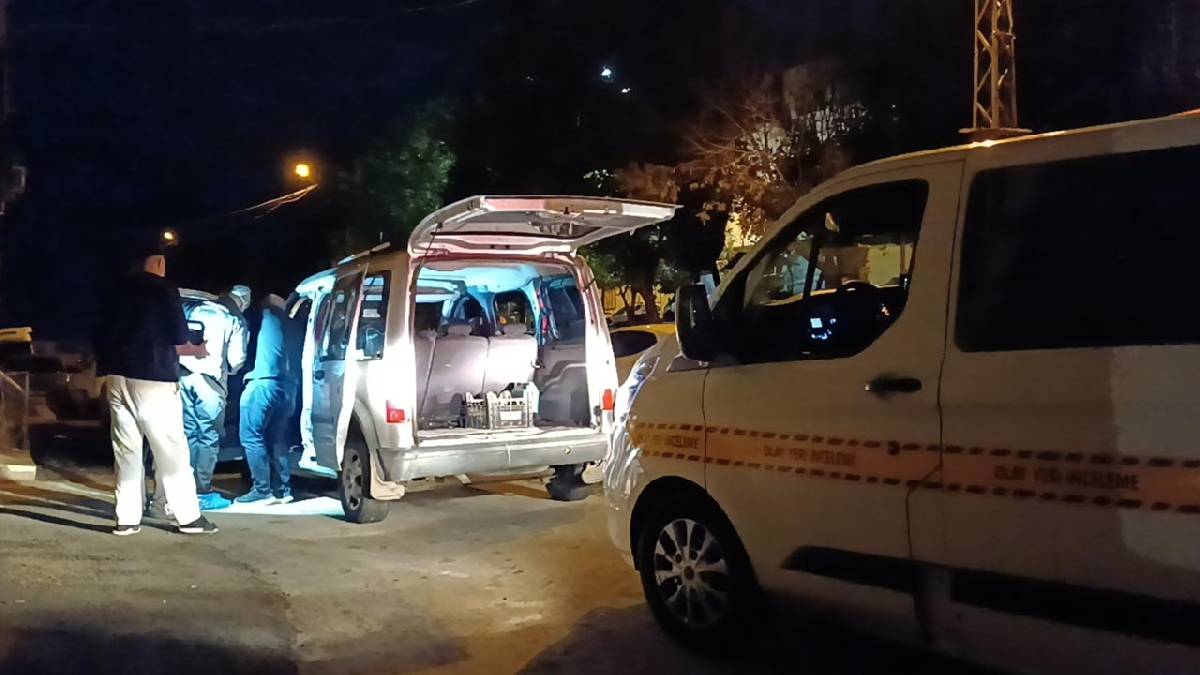 Sokak ortasında tartıştığı arkadaşını bıçaklayarak öldürdü