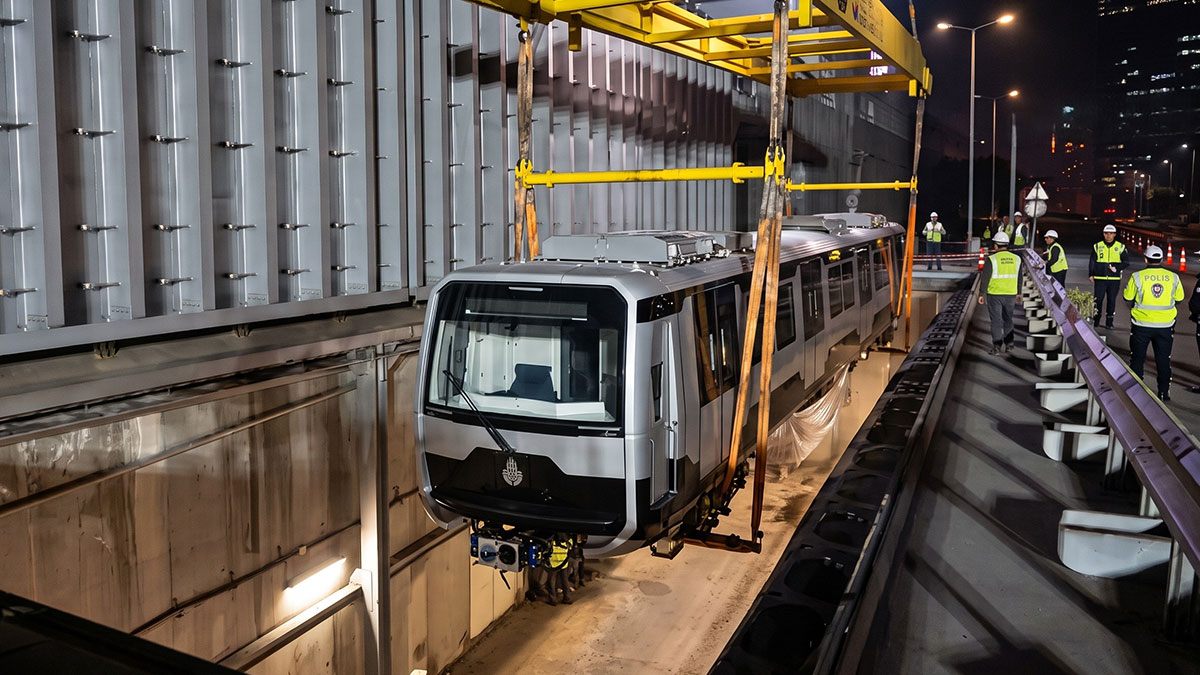 11 istasyonlu M12 metro hattında sona gelindi: İBB, resmi açılış tarihini duyurdu