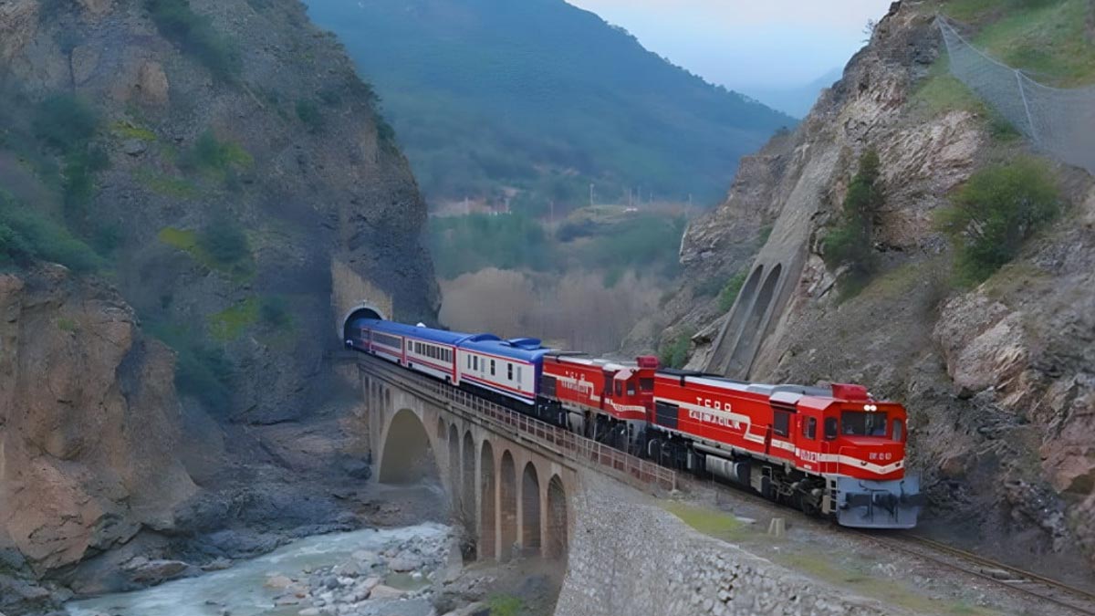 Turistik Karaelmas Ekspresi 2 Ekim’de yeniden sefere çıkacak