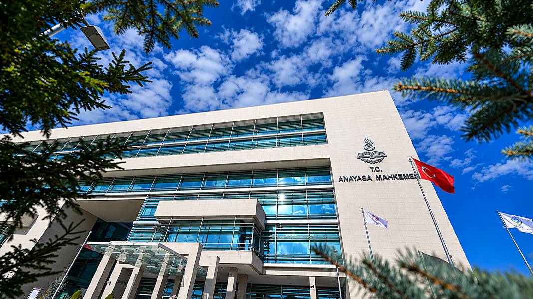 AYM’den işçi lehine emsal niteliğinde karar: Kıdem hesabında tebliğ tarihi uyuşmazlığı