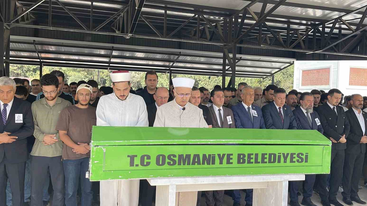 Silahlı saldırıya uğramıştı: Okul bahçesinde vurulan öğretmene son görev