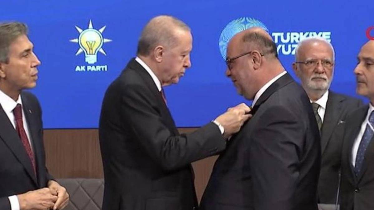 9 ilçenin belediye başkanı AK Parti'ye katıldı