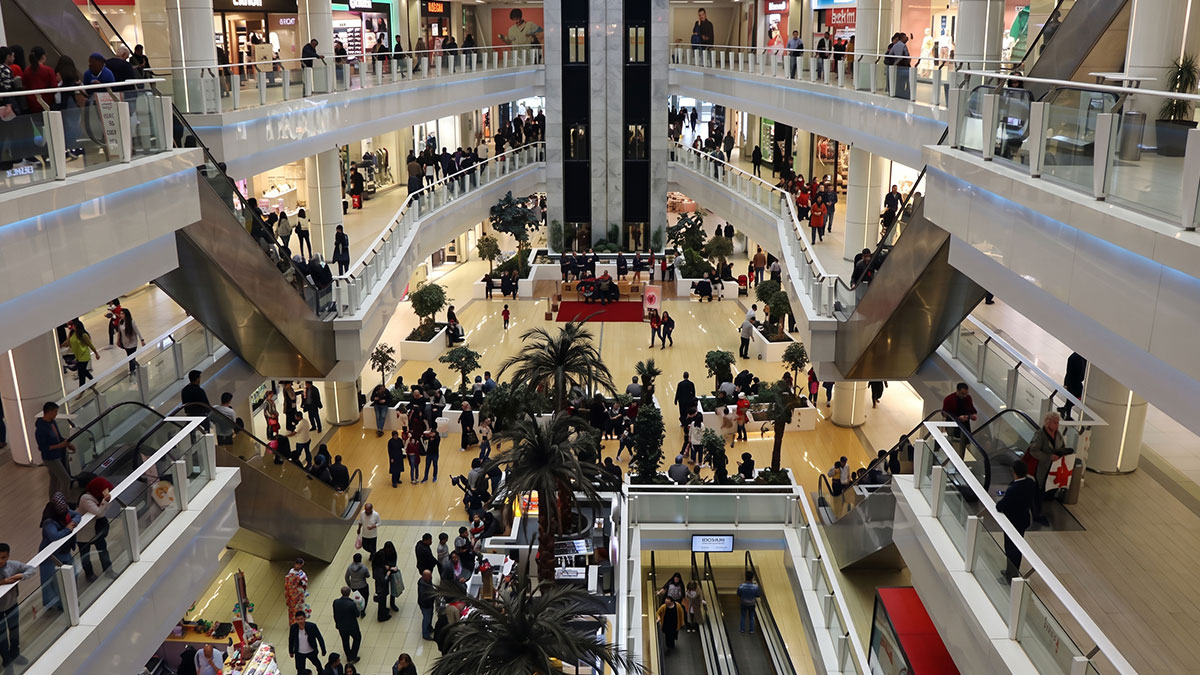 AVM'lerde şoke eden tablo: Ziyaretçi sayısı arttı ama gelir azaldı