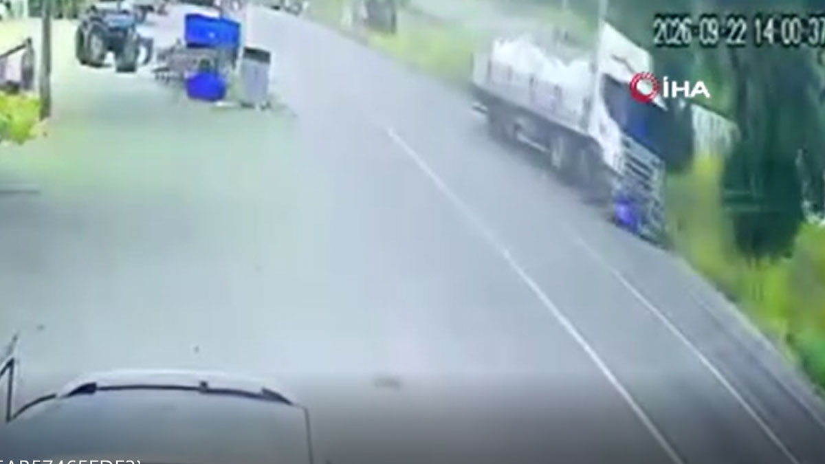Yeni aldığı motosikletiyle kamyonun önünde metrelerce sürüklenen sürücü hayatını kaybetti! Kaza anı kamerada